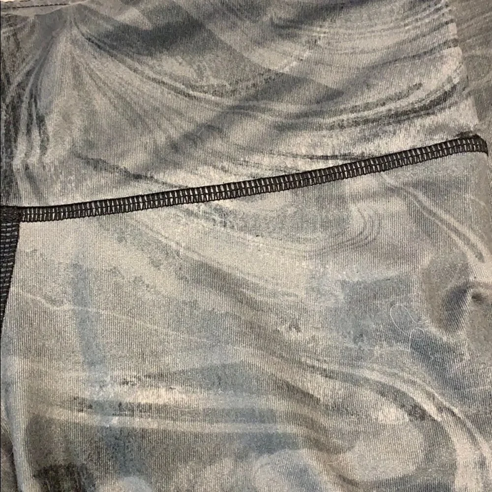 𝅺euc Alo Yoga Airbrush Marbled leggings sz xs